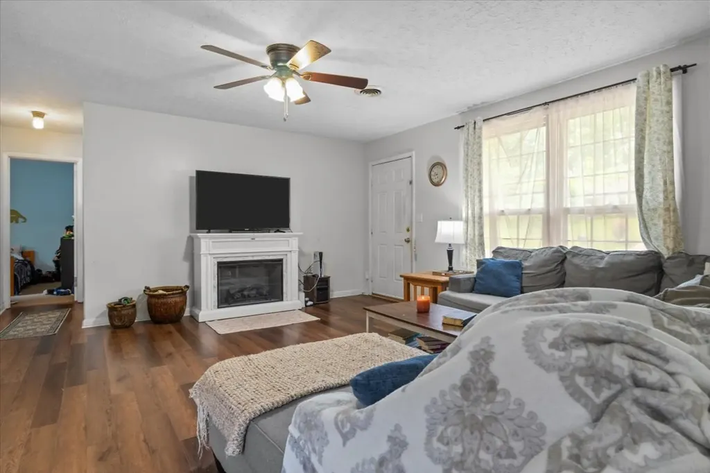 321 Kevin Drive Dickson TN 37055