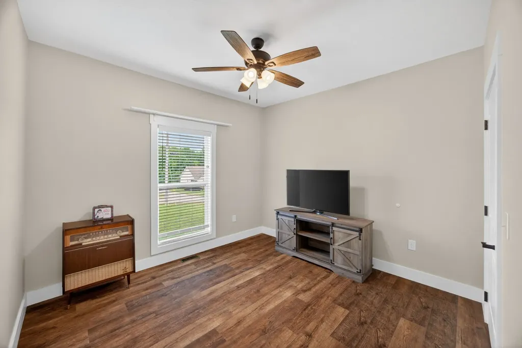 64 Perry Creek Drive Crossville TN 38572