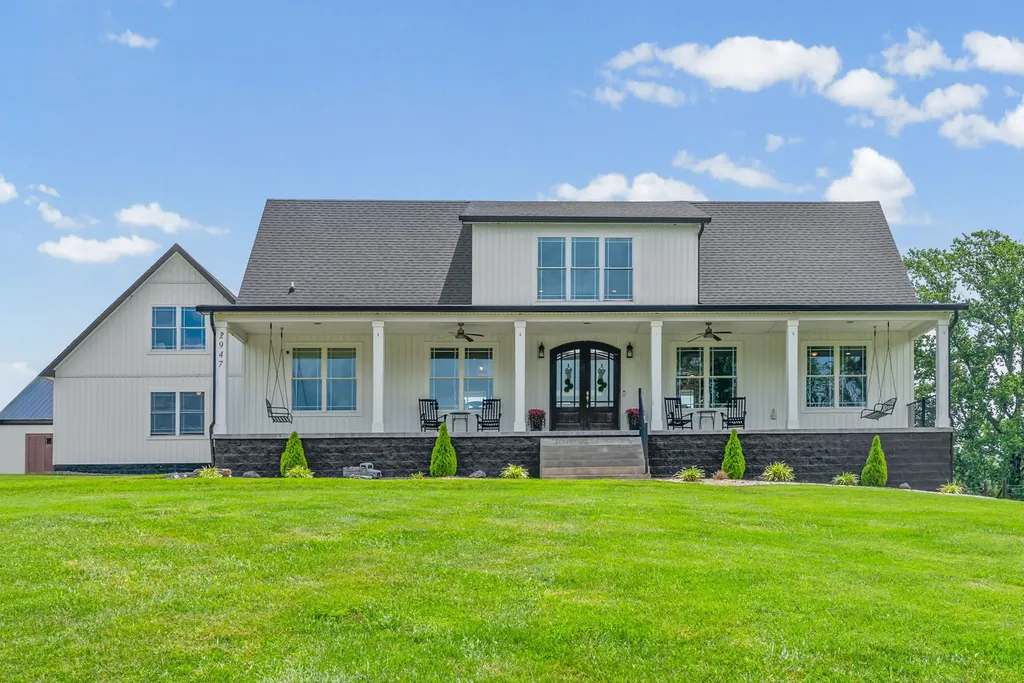 2947 Ellis Road Cedar Hill TN 37032