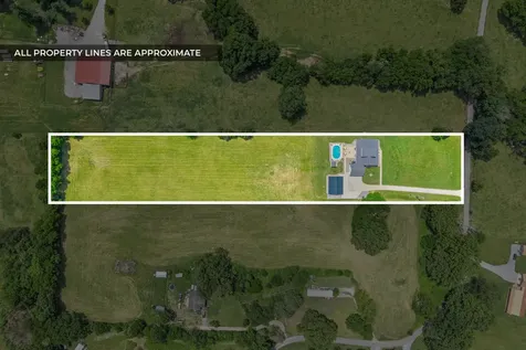 2947 Ellis Road Cedar Hill TN 37032