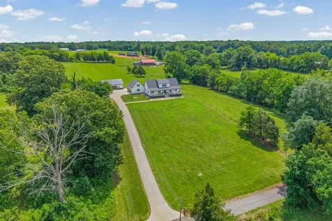 2947 Ellis Road Cedar Hill TN 37032