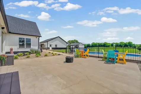 2947 Ellis Road Cedar Hill TN 37032