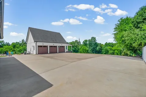 2947 Ellis Road Cedar Hill TN 37032