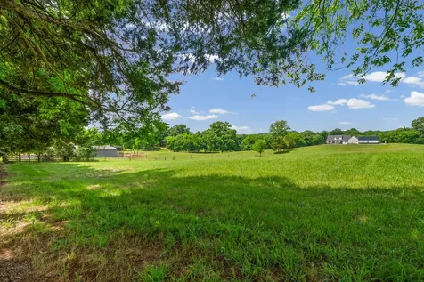 2947 Ellis Road Cedar Hill TN 37032