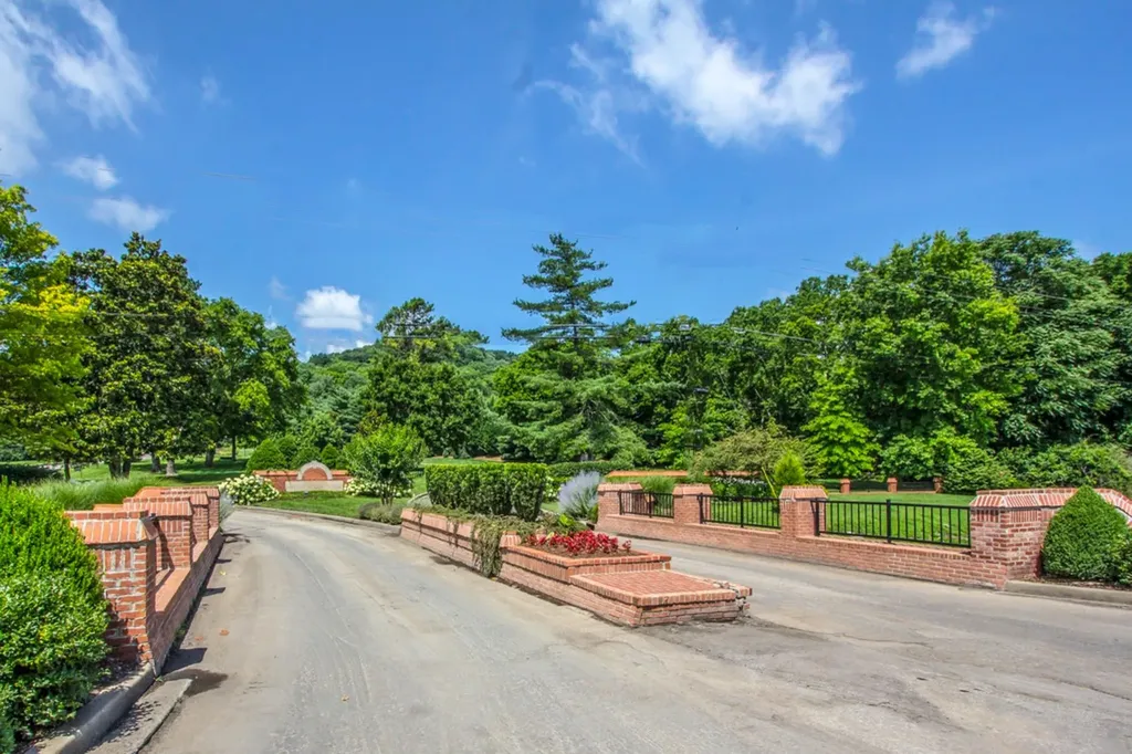 709 Roxburgh Cove Brentwood TN 37027
