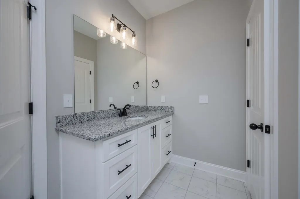 5409 Walnut Farms Boulevard Christiana TN 37037