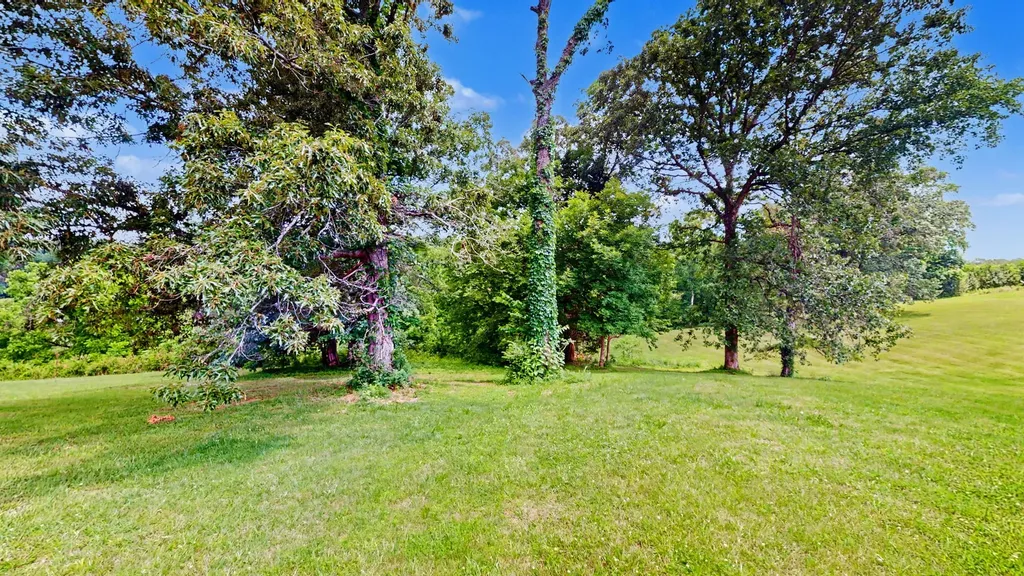 3934 Highway 47, N Charlotte TN 37036
