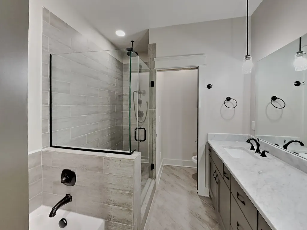 6813 Charlotte Pike Nashville TN 37209