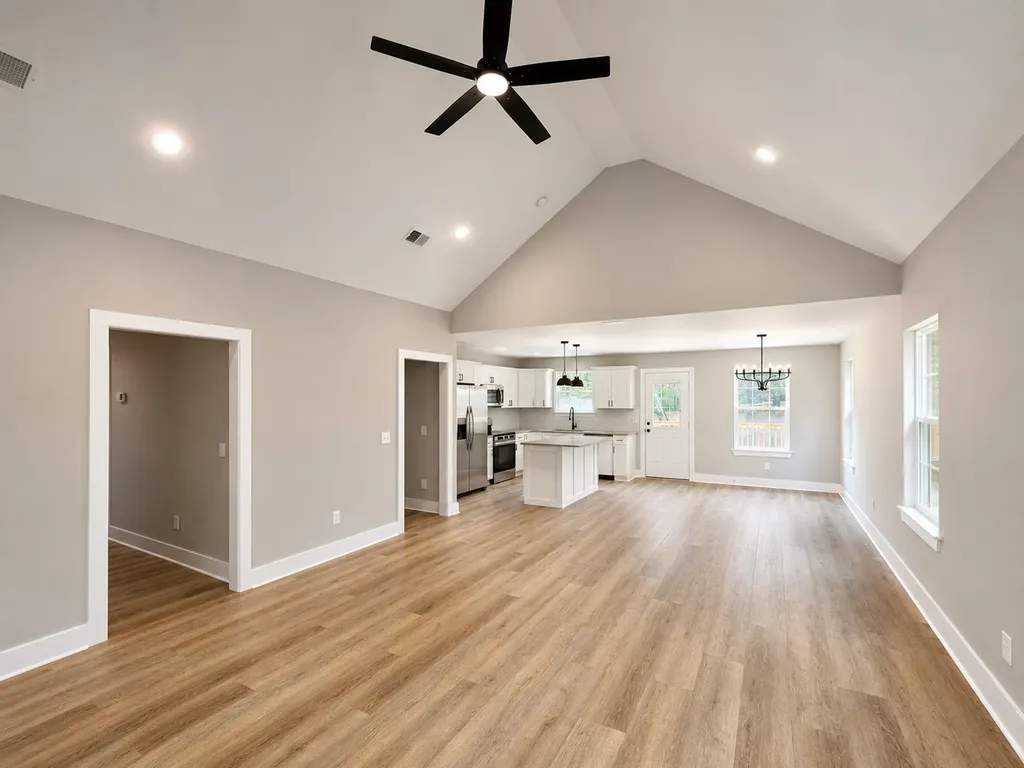 1116 Manley Loop Dickson TN 37055