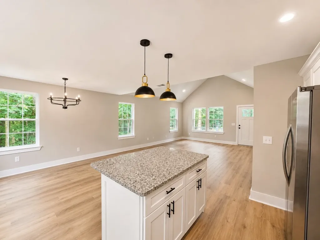1116 Manley Loop Dickson TN 37055