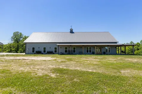 1071 Sycamore Lane Nunnelly TN 37137