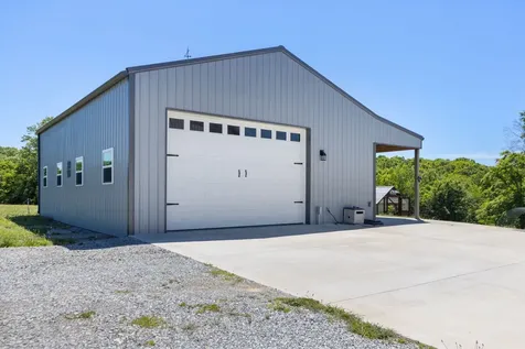 1071 Sycamore Lane Nunnelly TN 37137