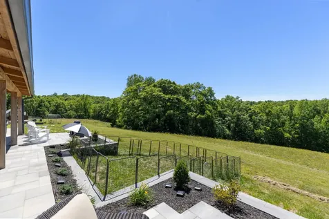 1071 Sycamore Lane Nunnelly TN 37137