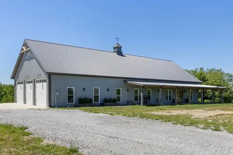 1071 Sycamore Lane Nunnelly TN 37137