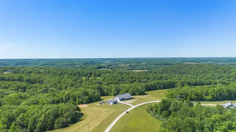 1071 Sycamore Lane Nunnelly TN 37137