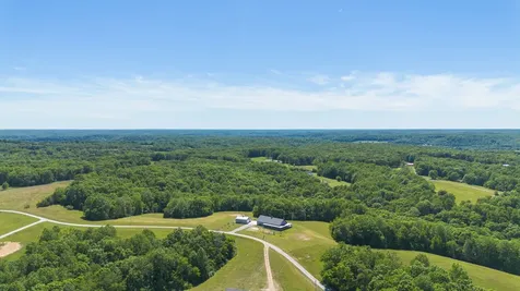 1071 Sycamore Lane Nunnelly TN 37137