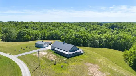 1071 Sycamore Lane Nunnelly TN 37137