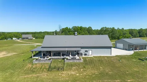1071 Sycamore Lane Nunnelly TN 37137