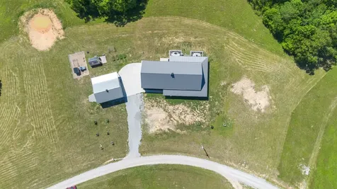 1071 Sycamore Lane Nunnelly TN 37137