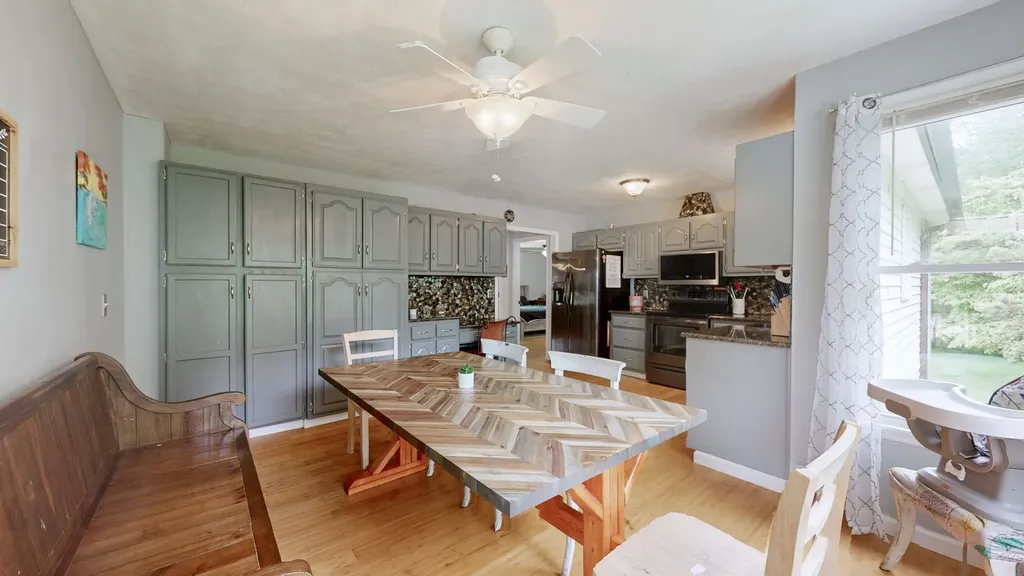 4648 31 Hwy, W Cottontown TN 37048