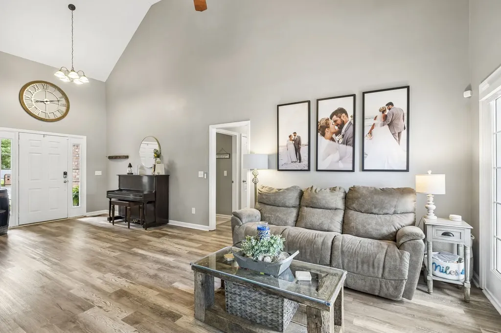 2504 Oak Hill Drive Murfreesboro TN 37130