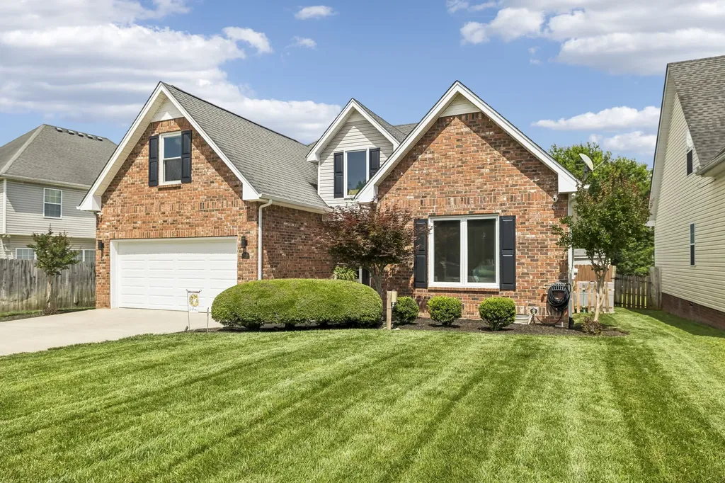 2504 Oak Hill Drive Murfreesboro TN 37130