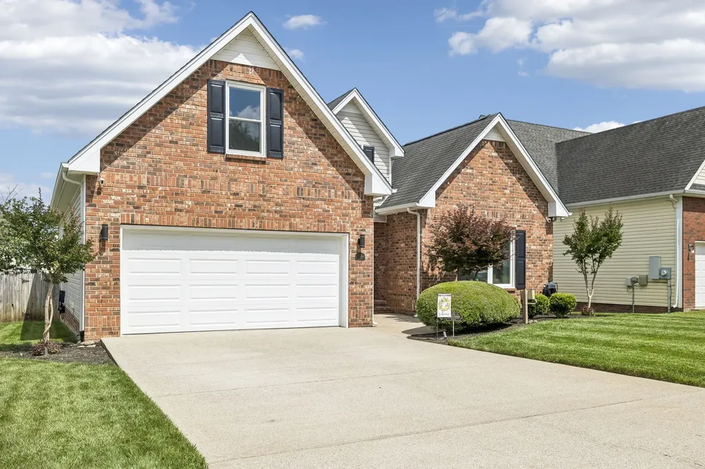 2504 Oak Hill Drive Murfreesboro TN 37130