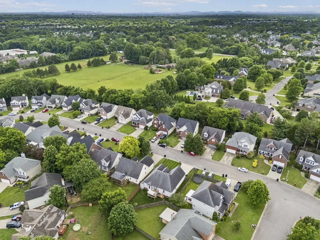 2504 Oak Hill Drive Murfreesboro TN 37130