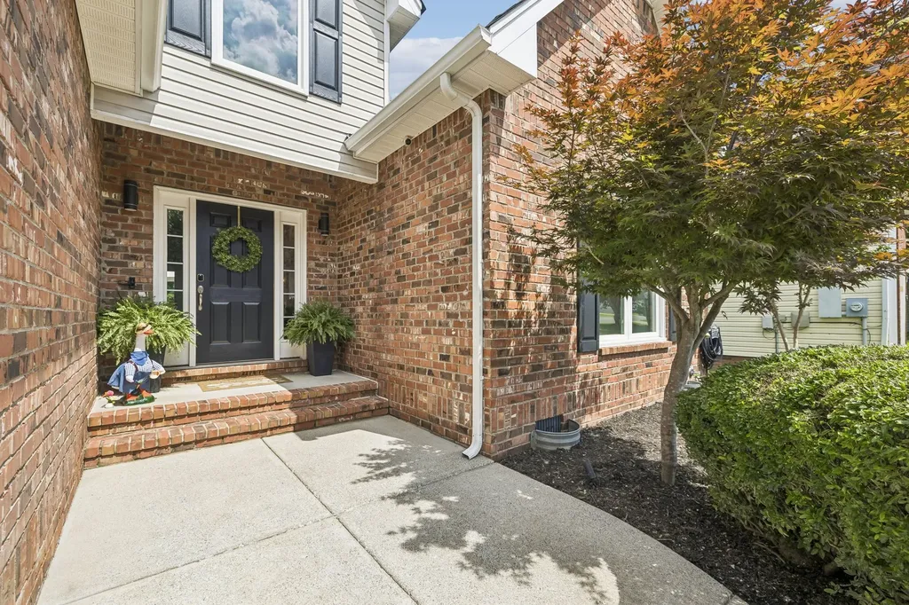 2504 Oak Hill Drive Murfreesboro TN 37130
