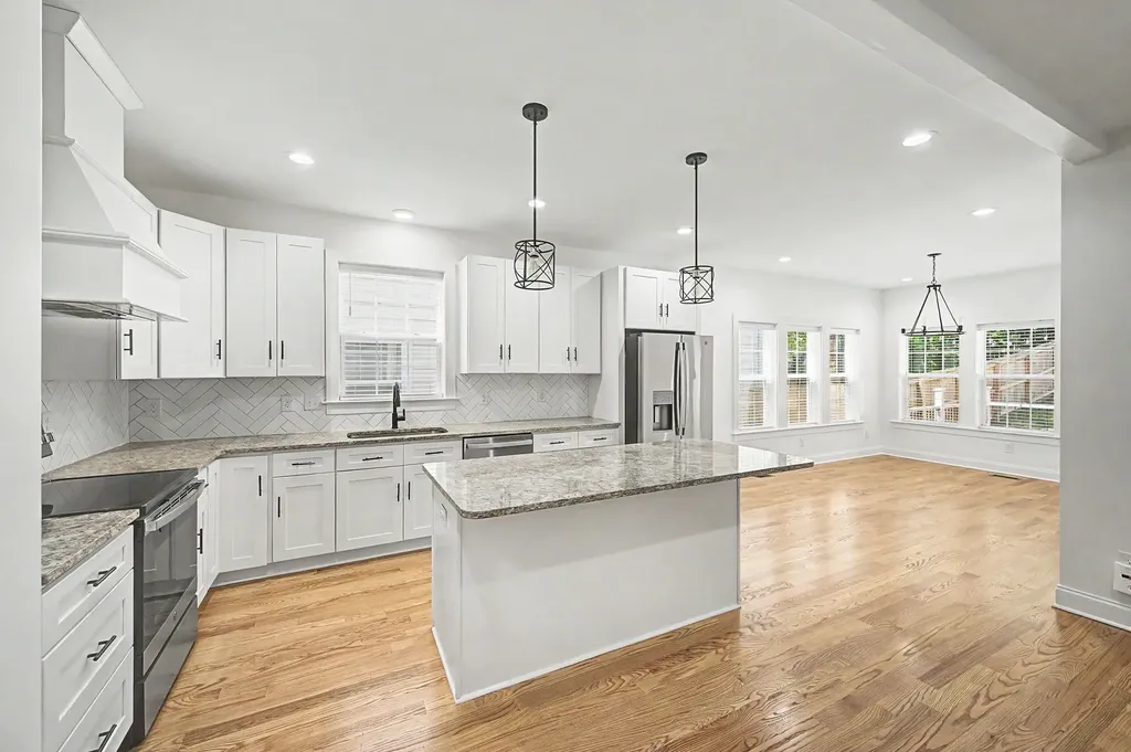 1518B Dugger Drive Nashville TN 37206