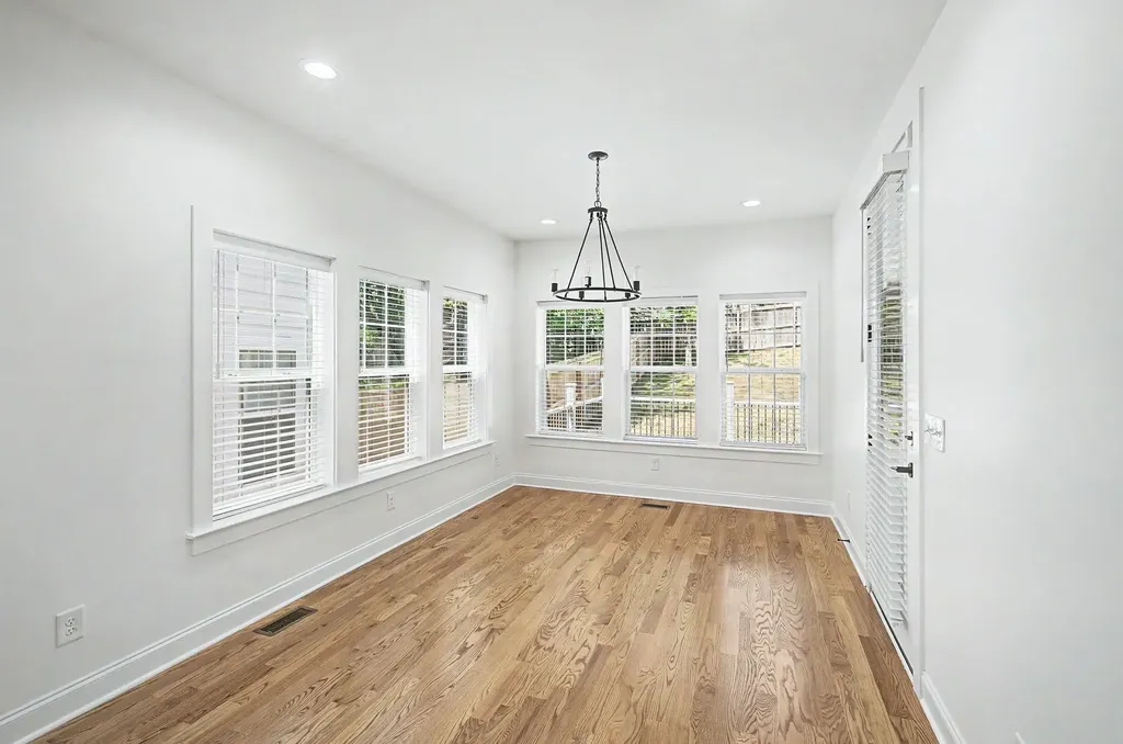 1518B Dugger Drive Nashville TN 37206