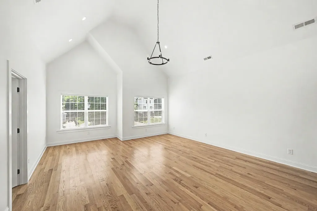 1518B Dugger Drive Nashville TN 37206