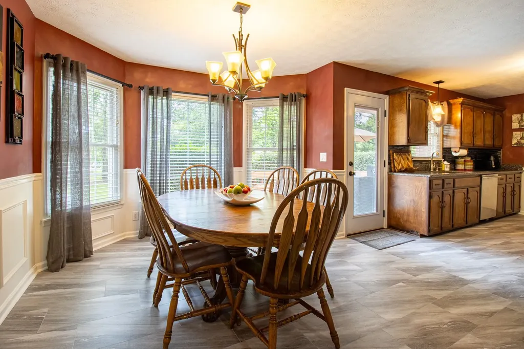 303 Stephanie Drive White House TN 37188