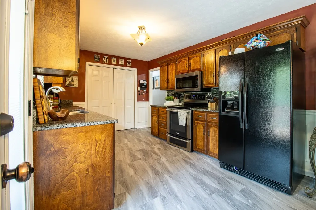 303 Stephanie Drive White House TN 37188