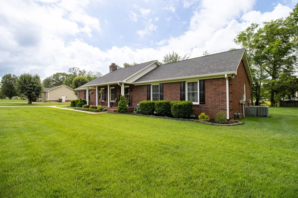 303 Stephanie Drive White House TN 37188