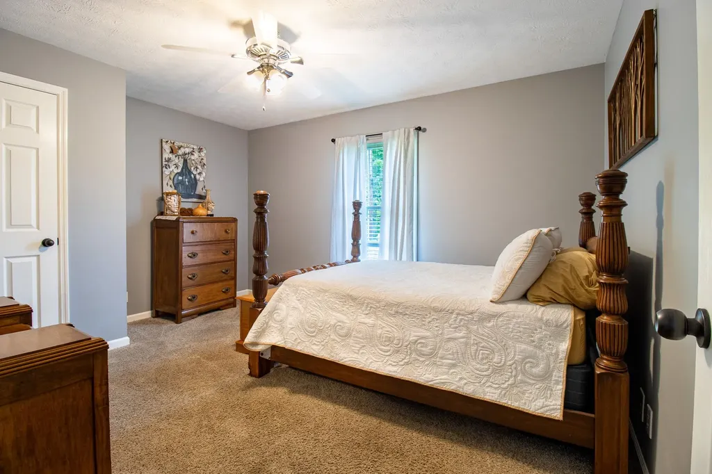 303 Stephanie Drive White House TN 37188