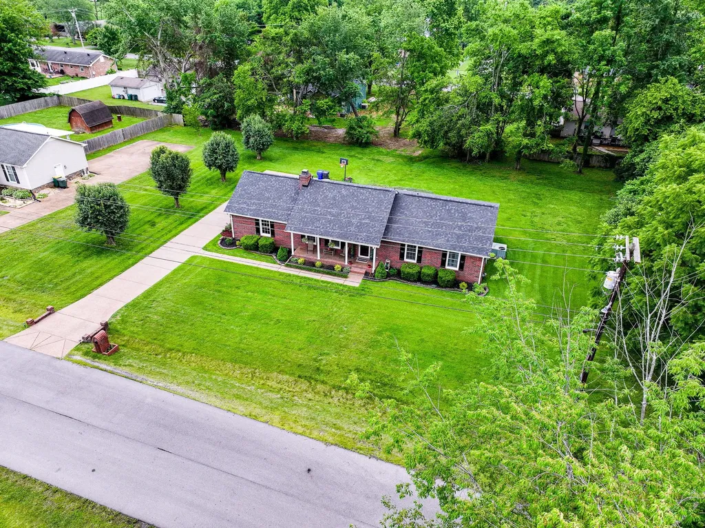 303 Stephanie Drive White House TN 37188