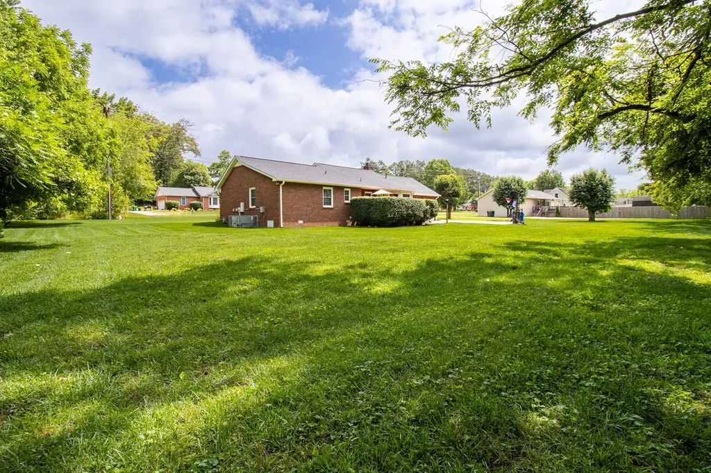 303 Stephanie Drive White House TN 37188