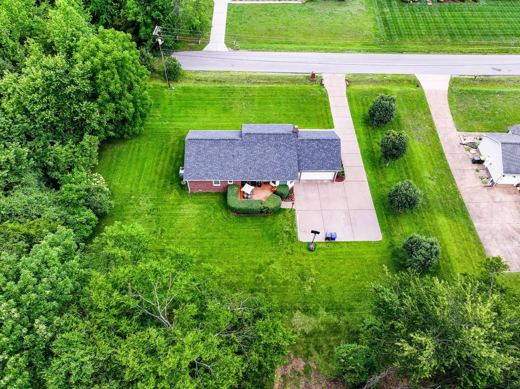303 Stephanie Drive White House TN 37188