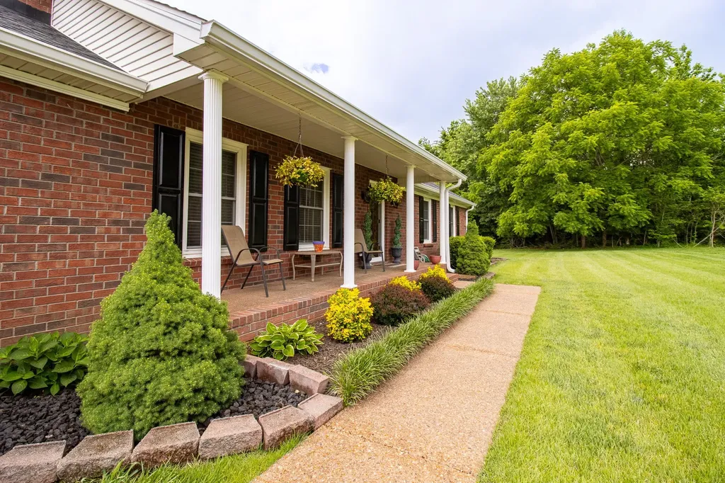 303 Stephanie Drive White House TN 37188
