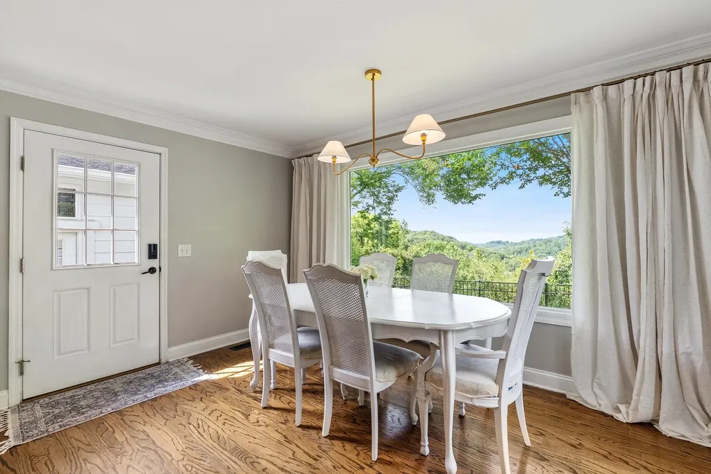 1607 Otter Creek Road Nashville TN 37215