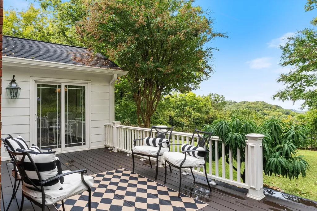 1607 Otter Creek Road Nashville TN 37215
