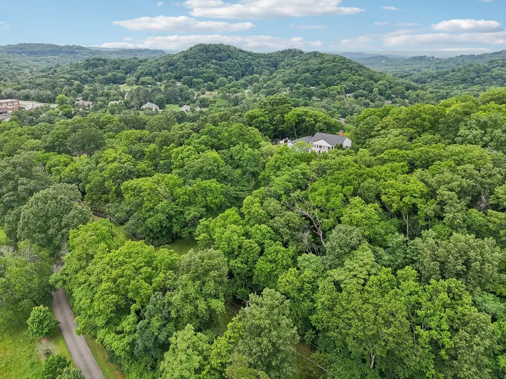1607 Otter Creek Road Nashville TN 37215