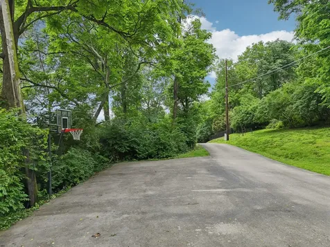 1607 Otter Creek Road Nashville TN 37215