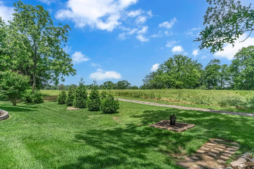 4937 Riverbank Drive Hermitage TN 37076