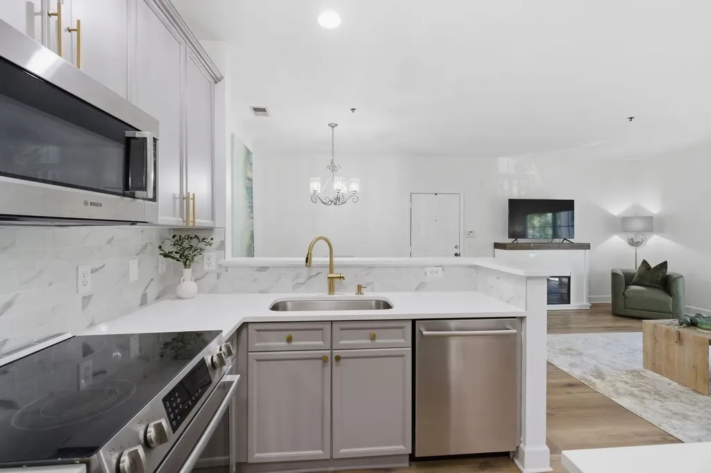 7003 Lenox Village Drive Nashville TN 37211