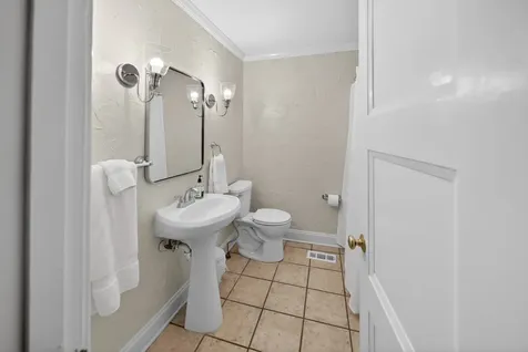3210 Southlake Drive Nashville TN 37211