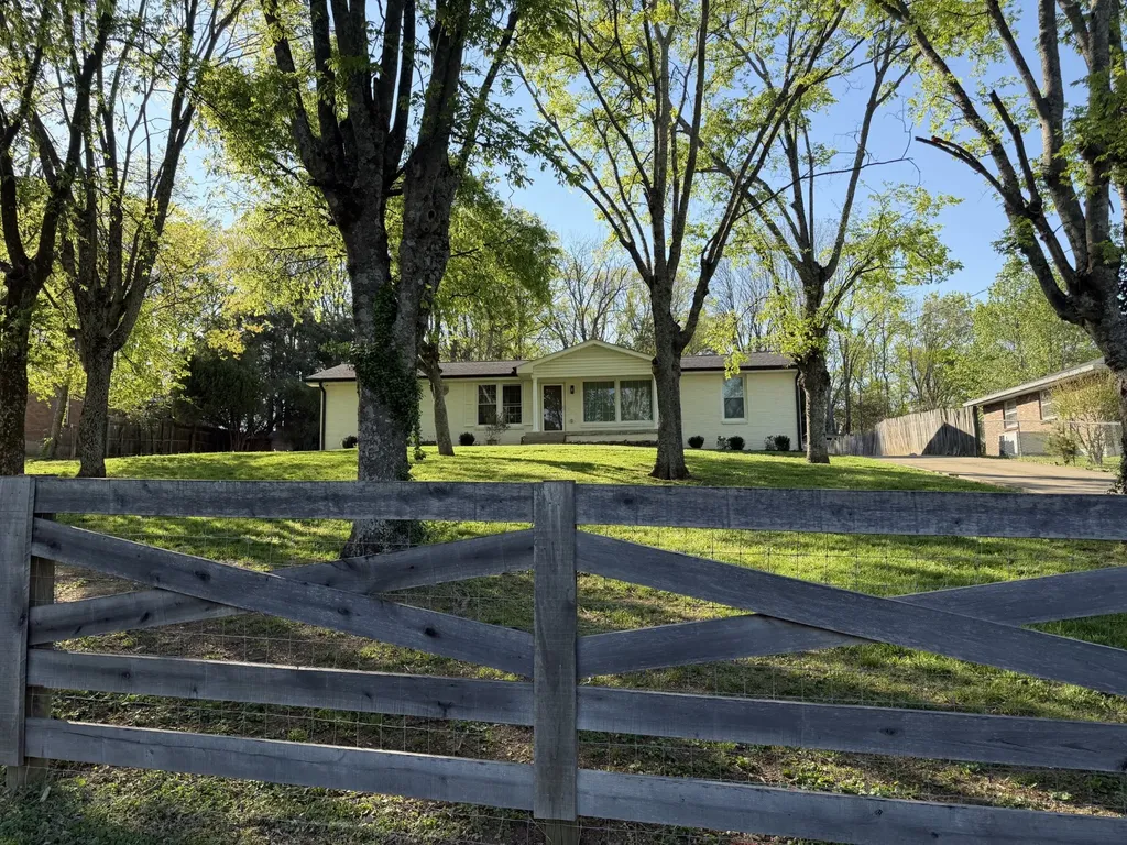542 Moncrief Avenue Goodlettsville TN 37072
