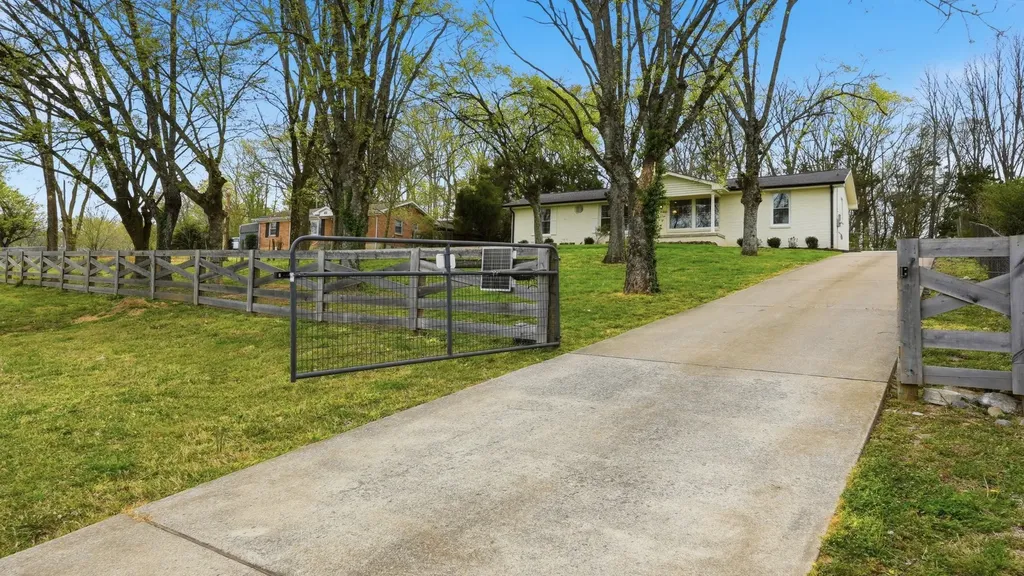 542 Moncrief Avenue Goodlettsville TN 37072
