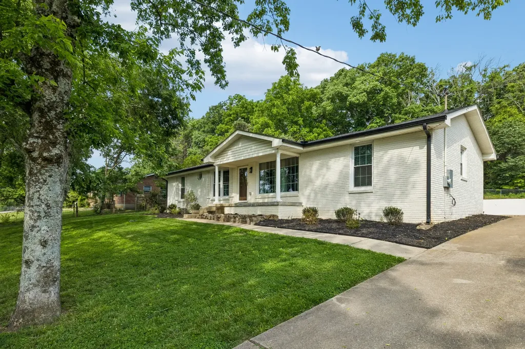 542 Moncrief Avenue Goodlettsville TN 37072